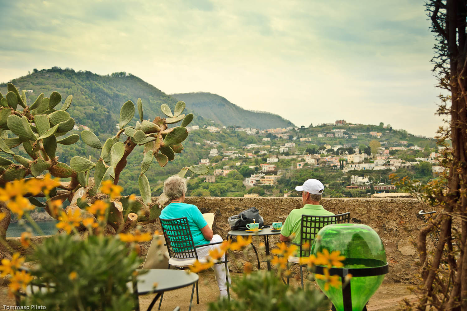 Turisti-Castello-Aragonese