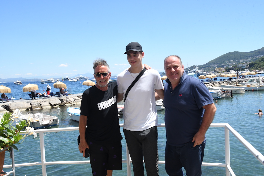 L'attore americano Hero Fiennes Tiffin sbarca sull'Isola d'Ischia per l'Ischia Global Fest